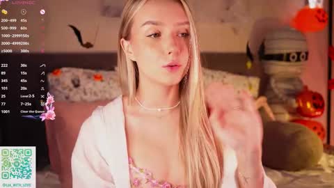 Lia online show from October 21, 2025, 1:17 am