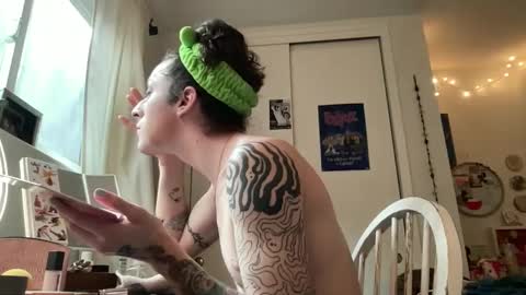 aloexvera online show from September 11, 2025, 7:03 pm