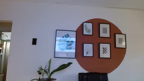 STEPHAN  online show from February 11, 2025, 12:48 pm