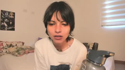 Snapshot of alone_together_ chatting on January 14, 2025, 3:15 pm luca or garu D online show from January 14, 2025, 3:15 pm