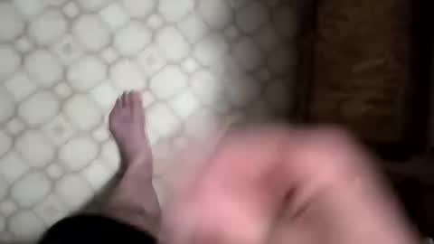 alostmale online show from September 12, 2025, 8:47 am