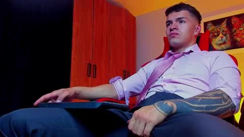 alpha_dominus_ online show from September 16, 2025, 4:02 am