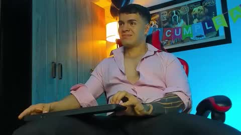 alpha_dominus_ online show from November 24, 2025, 3:17 am