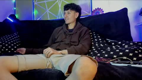 Snapshot of alphadioniso chatting on February 25, 2026, 8:07 pm Dioniso online show from February 25, 2026, 8:07 pm