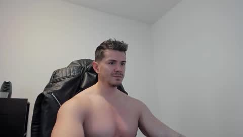 LeatherMaster online show from November 25, 2025, 7:52 am