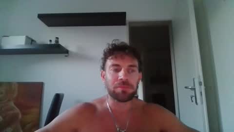 alphah_hunk online show from September 17, 2025, 5:25 pm