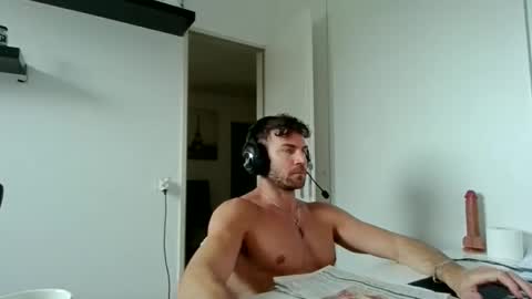 alphah_hunk online show from April 13, 2026, 11:48 am