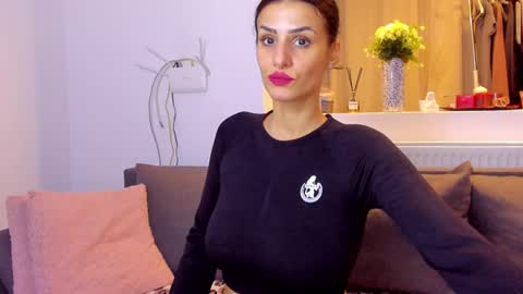 Snapshot of alphaqueenx chatting on February 1, 2026, 8:40 pm Michelle online show from February 1, 2026, 8:40 pm