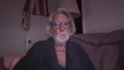 AlphaUniform online show from October 22, 2025, 11:43 am