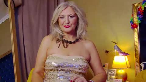 Alura Jenson online show from November 25, 2025, 8:20 pm