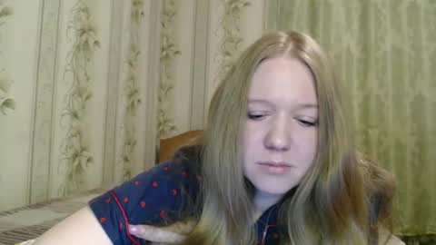 alya764770 online show from April 13, 2026, 8:58 pm