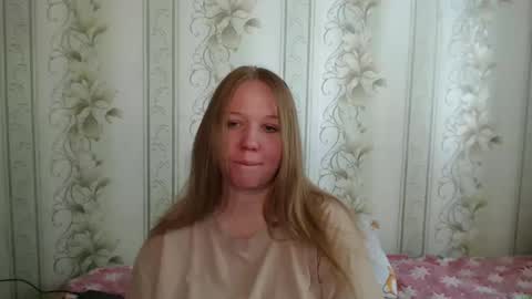 alya764770 online show from May 15, 2026, 11:45 pm