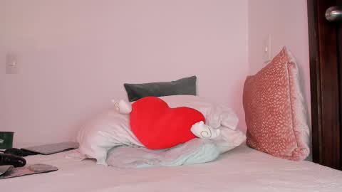 Snapshot of alyjonesoficiall_ chatting on February 20, 2025, 9:20 pm Aly Instg oficial alyjones Lush and Domi love toys are on online show from February 20, 2025, 9:20 pm