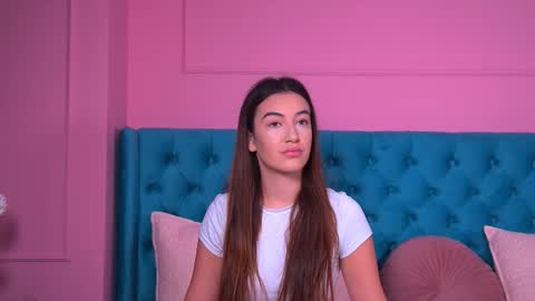 Snapshot of alyrarose chatting on September 28, 2025, 3:28 pm Anna online show from September 28, 2025, 3:28 pm