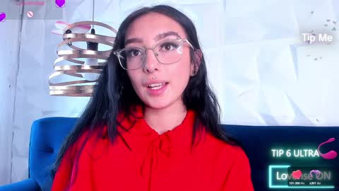 Snapshot of alys_molly chatting on January 18, 2025, 5:15 pm sopie online show from January 18, 2025, 5:15 pm