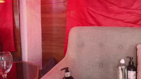 Snapshot of alys_molly chatting on February 14, 2025, 2:12 pm sopie online show from February 14, 2025, 2:12 pm