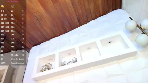 Snapshot of alys_molly chatting on February 4, 2026, 11:05 am sopie online show from February 4, 2026, 11:05 am