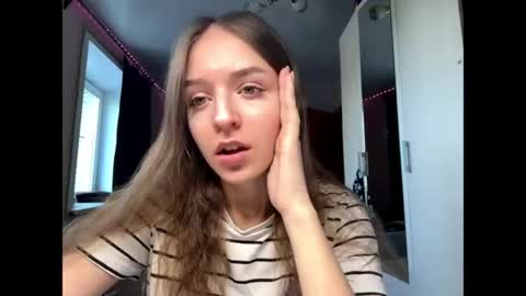 alysawithy online show from May 18, 2026, 11:16 am