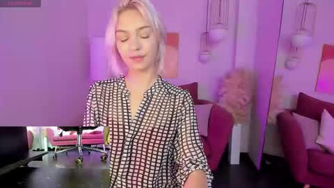 Alysia online show from September 14, 2025, 2:16 pm