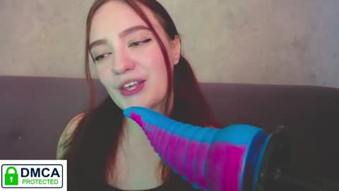 Alyssa online show from December 26, 2024, 9:44 am