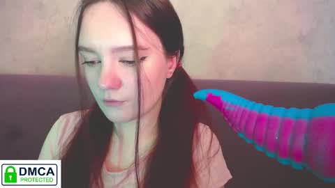 Alyssa online show from October 21, 2025, 8:48 am