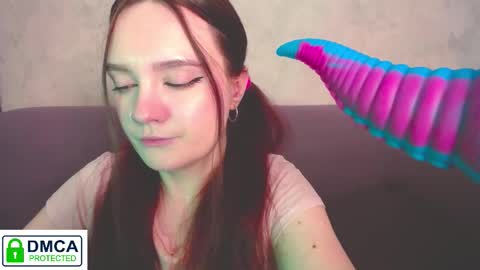 Alyssa online show from December 19, 2025, 8:54 am