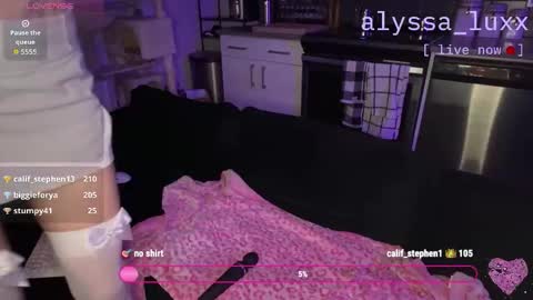 Snapshot of alyssa_luxx chatting on February 7, 2026, 7:56 am Alyssa online show from February 7, 2026, 7:56 am