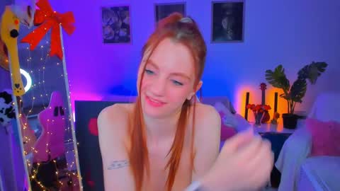 alyssa_smitt online show from January 20, 2025, 4:54 am