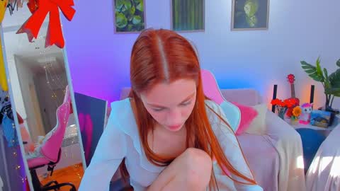 alyssa_smitt online show from February 9, 2025, 8:33 am