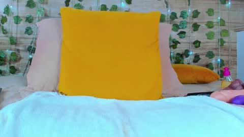 alyssia online show from February 25, 2025, 4:00 pm