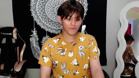 Alyx online show from February 21, 2025, 7:43 pm