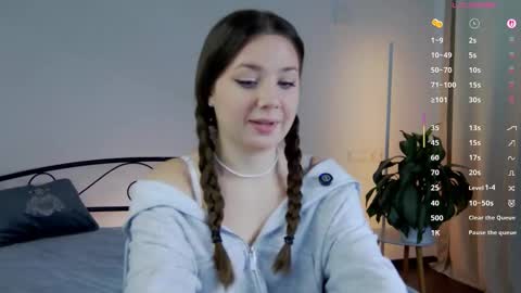 Alyx online show from January 16, 2026, 7:45 am