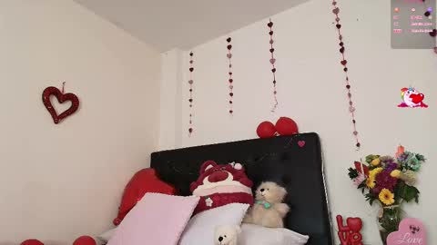 Isabella online show from February 15, 2025, 7:50 pm