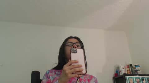 Snapshot of amadamar chatting on January 25, 2025, 1:54 am valentia online show from January 25, 2025, 1:54 am