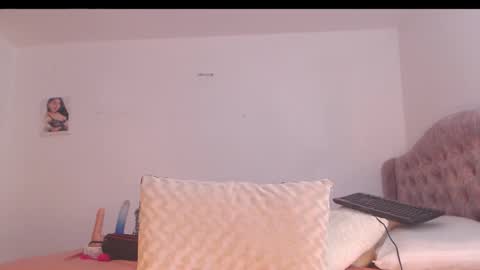 valentia online show from November 1, 2025, 2:02 am