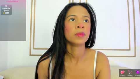Snapshot of amaia_baez chatting on January 10, 2025, 7:32 pm AMAIA online show from January 10, 2025, 7:32 pm