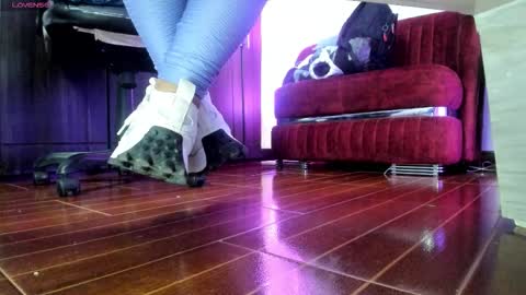 anny online show from November 8, 2025, 2:45 am