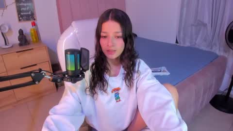 B I A N C A online show from February 7, 2025, 4:06 am