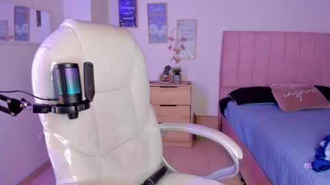 B I A N C A online show from March 3, 2025, 6:26 am