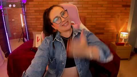 Hi Im AmaiaHelp me reach 100 likes online show from June 8, 2026, 7:14 pm