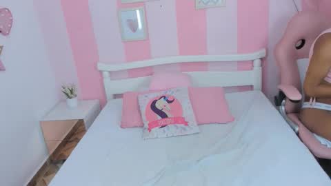 amaia_monroe online show from December 5, 2025, 4:36 pm