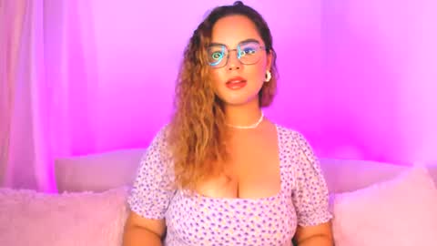 Snapshot of amalia_bennet chatting on March 6, 2025, 9:53 pm amalia bennet online show from March 6, 2025, 9:53 pm