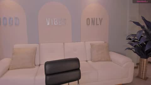 Amalia cruss online show from November 13, 2025, 7:57 pm