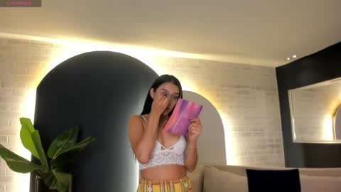 Amalia cruss online show from April 5, 2026, 11:24 pm