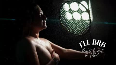 Amalia Im Back See you soon this January 7 at 10 pm Colombia time online show from October 31, 2025, 10:44 pm