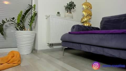 Amalia Nilsson  online show from January 16, 2025, 5:44 pm