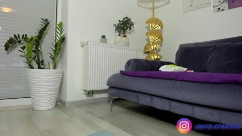 Amalia Nilsson  online show from January 24, 2025, 5:21 pm