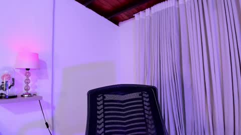 Luisa online show from February 28, 2025, 1:58 am