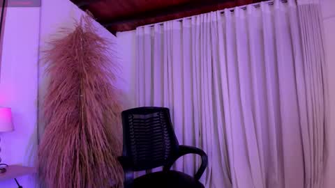 Luisa online show from October 29, 2025, 1:41 am