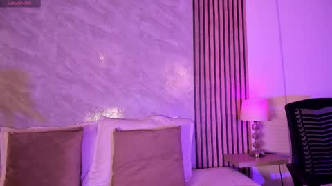 Luisa online show from February 2, 2026, 1:48 am